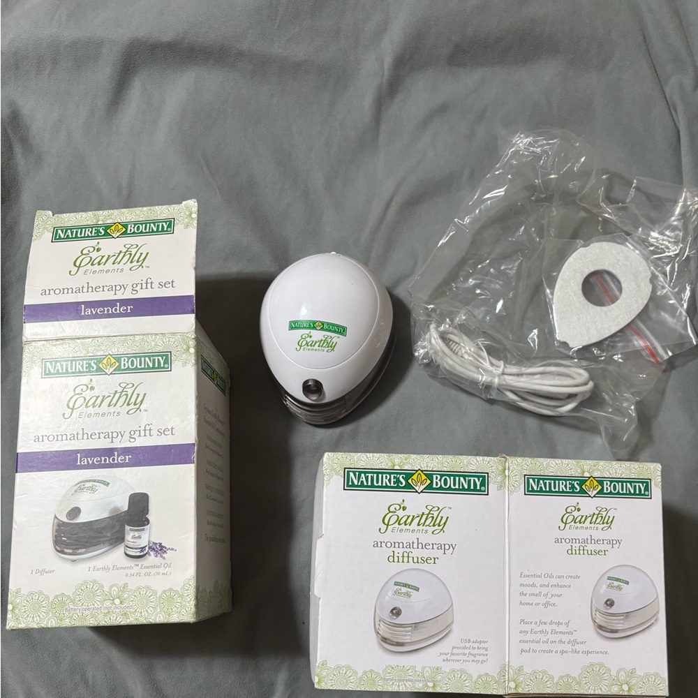 Nature’s Bounty aromatherapy (NO essential included) charging cord & extra pads